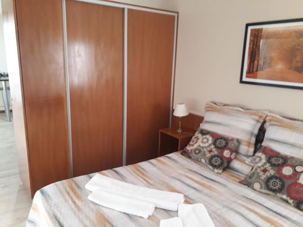Ferienwohnung 4 Ventanales Sobre La Avenida Corrientes Buenos Aires Exterior foto