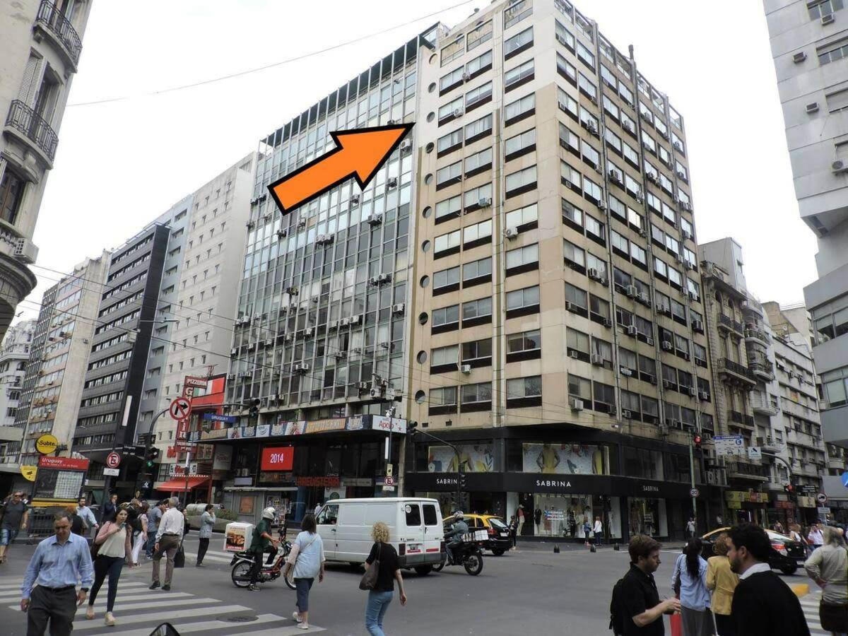 Ferienwohnung 4 Ventanales Sobre La Avenida Corrientes Buenos Aires Exterior foto