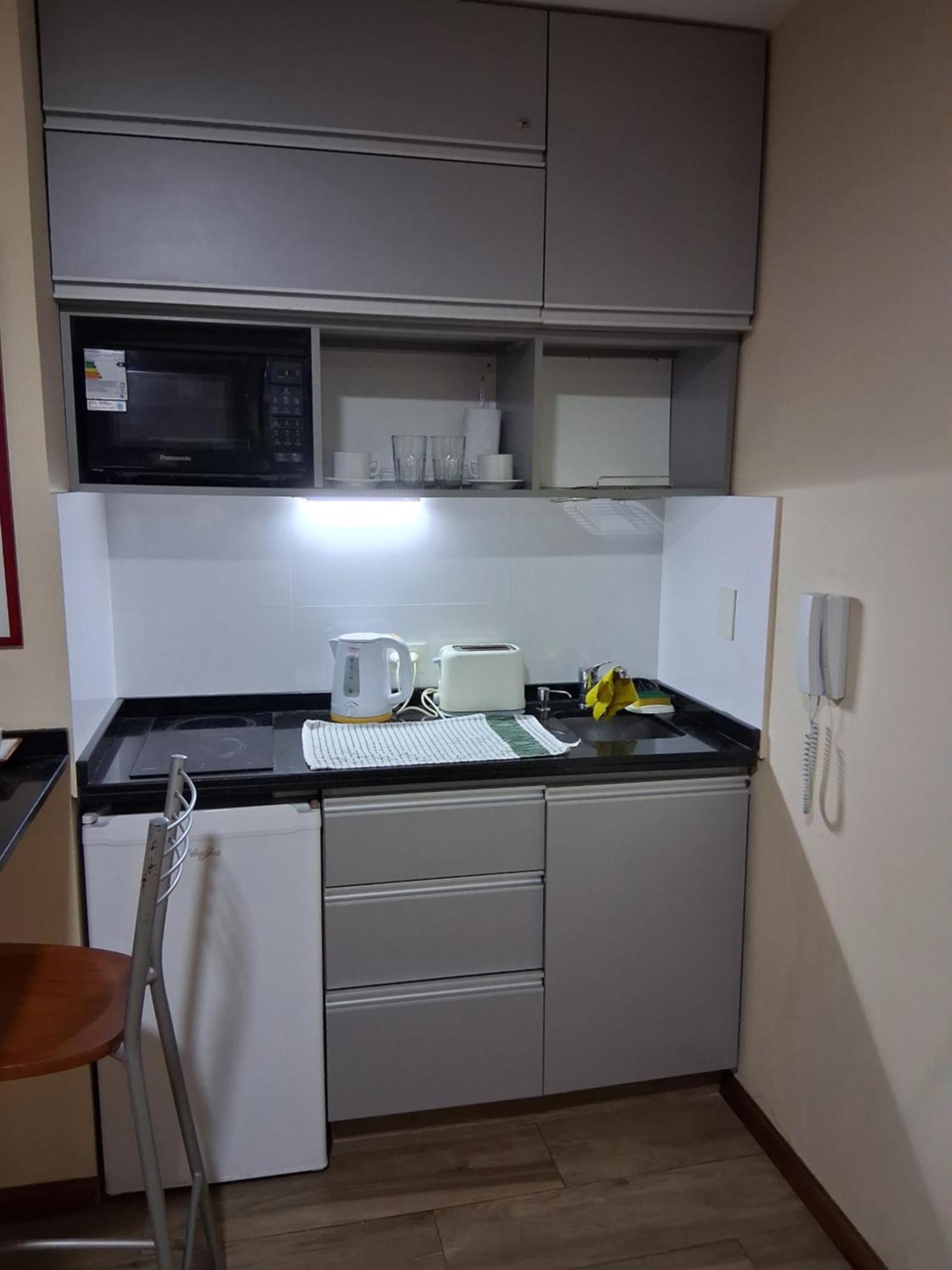 Ferienwohnung 4 Ventanales Sobre La Avenida Corrientes Buenos Aires Exterior foto